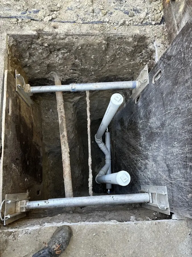Experienced plumber completing Gas Line Repair work in Travilah